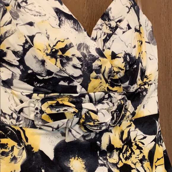 Ruby Rox Flower Dress - Picture 2 of 5